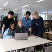 日本電子專門學校表示,將持續致力於讓學生、教職員以及政府肯定的學習環境而努力。