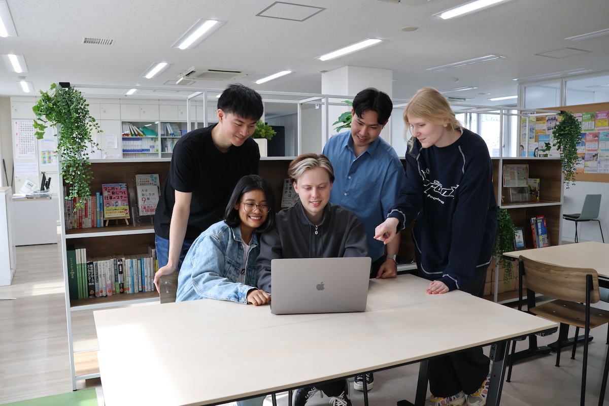 日本電子專門學校表示,將持續致力於讓學生、教職員以及政府肯定的學習環境而努力。